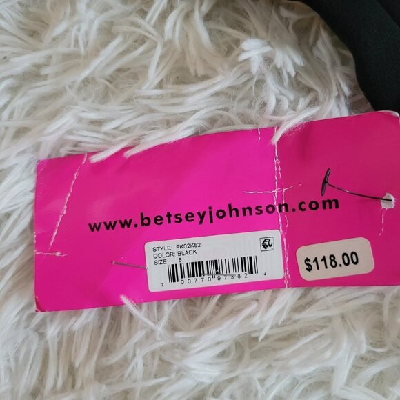 NWT Betsey Johnson Black Dress - Size 6 - Picture 5 of 11